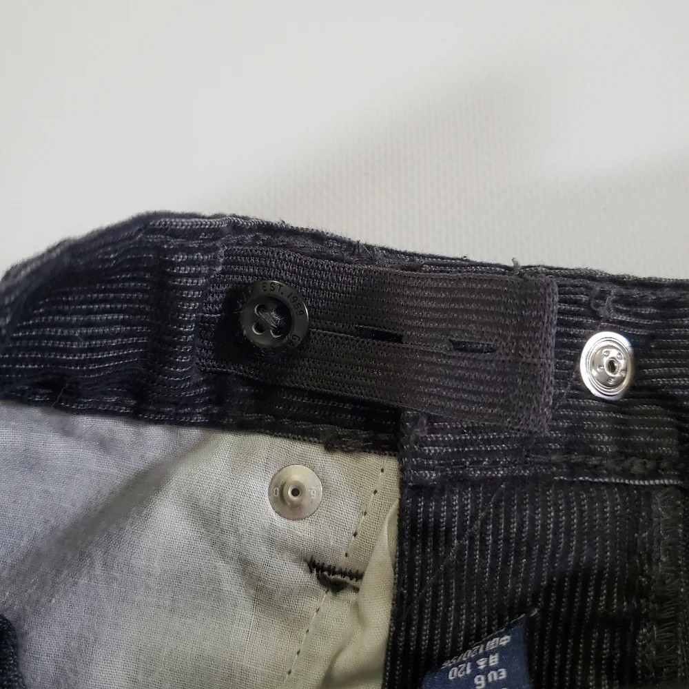 K1009 GapKids Boys Slim Straight Fit Corduroy Pants Charcoal Gray Size 6